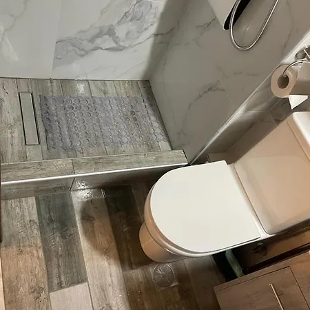 Jordans 3 Apartment *